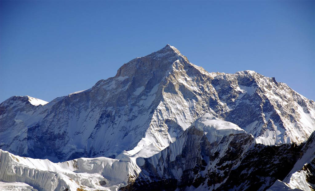 Makalu Base Camp Trekking